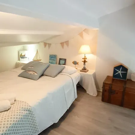 Appartement Bleu D' Azur, 4 Pers Vue Mer, Gare Et Coeur De 20mn A Pied Saint-Raphaël
